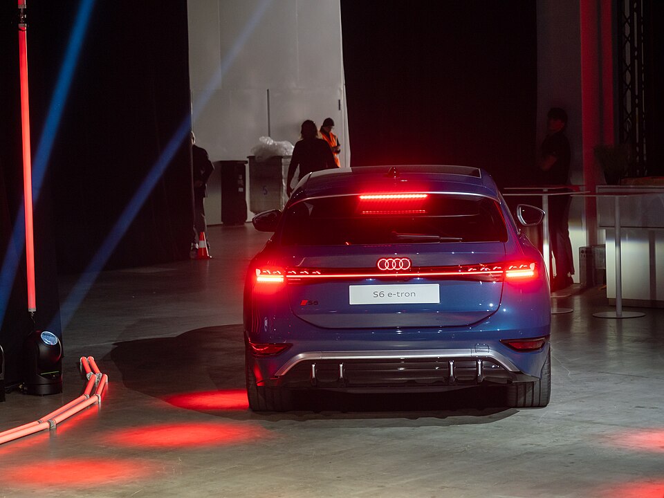 Фото модели S6
